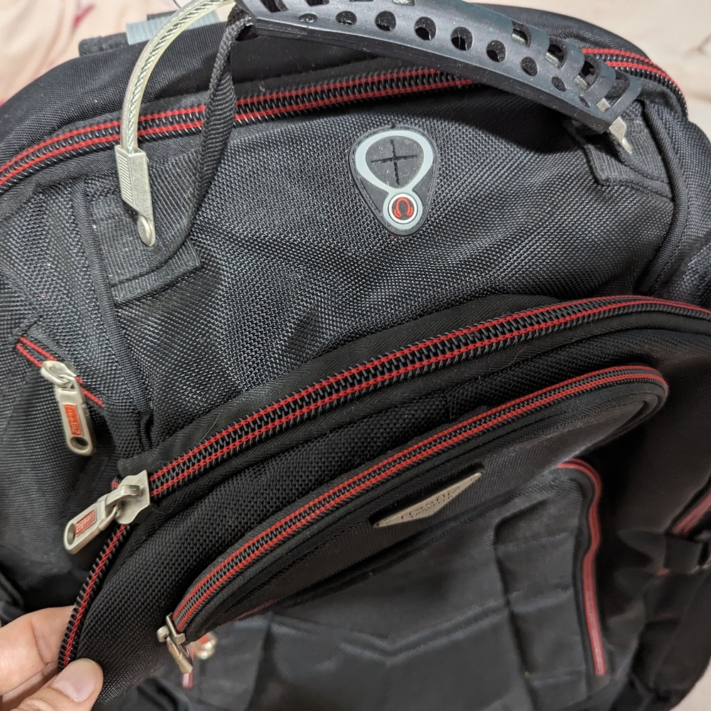 Large backpack with computer pocket - Picture 2 of 5